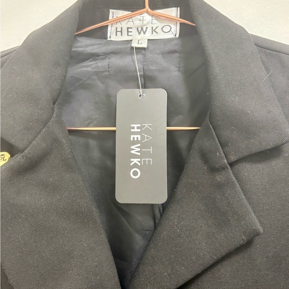 NWT Black Blazer with Oversized Gold Safety Pins - Picture 8 of 8